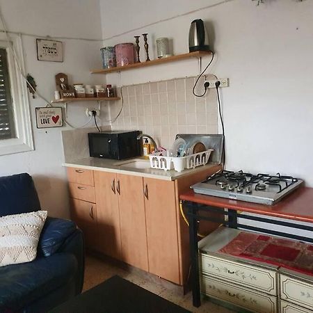 2 Bedroom Apartment In Batiya Makov Shared Rooms Rehovot Eksteriør billede