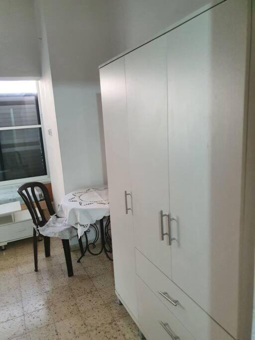 2 Bedroom Apartment In Batiya Makov Shared Rooms Rehovot Eksteriør billede